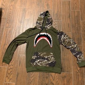 Hudson Outerwear Shark Hoodie Size L